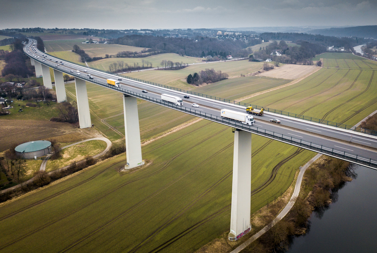 High-Performance Components for Transportation and Logistics – Image of a Highway Representing Advanced Mobility Solutions – Optimize Fleet Management and Logistics Operations with Premium Camera Lenses, Multiplexor Boards, and Robotics Hardware from Camerafy – Enhancing Efficiency and Reliability in Transportation Systems